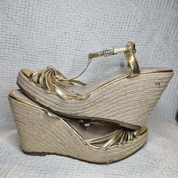 Colin Stuart Gold Strappy Leather Platform Wedge Heel Size 8.5 Womens - Picture 12 of 15